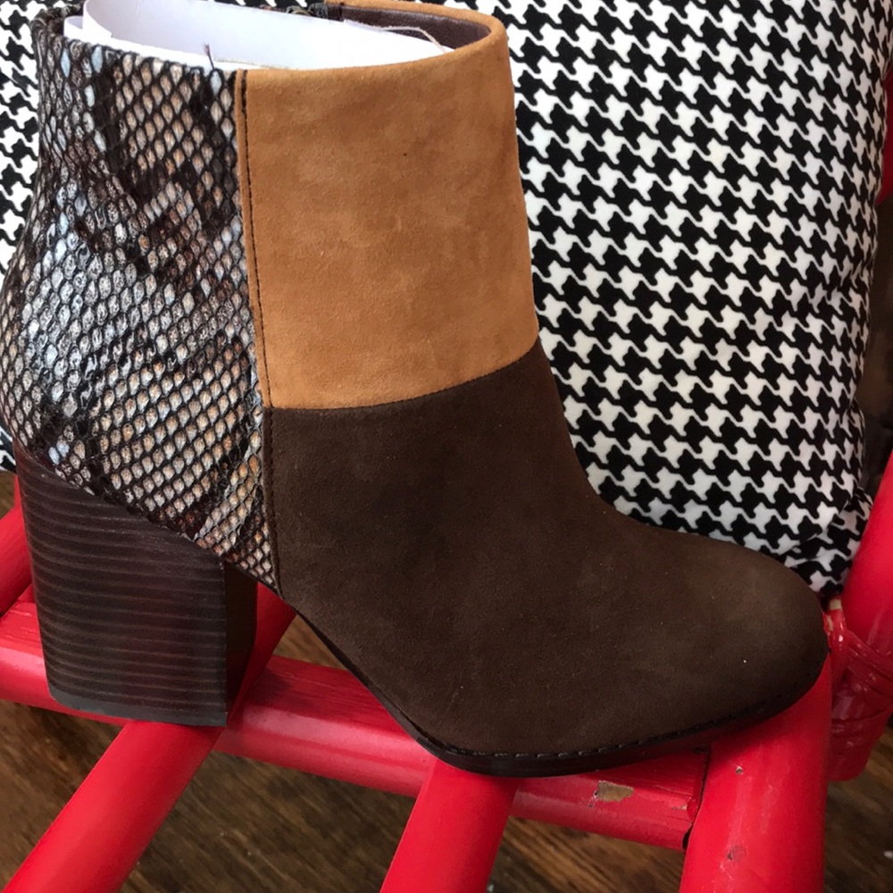 Very Volatile Los Angeles Bootie - Picture 2 of 5